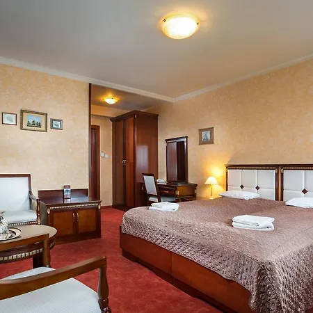 Nelson Hotel Hajduszoboszlo Exterior photo