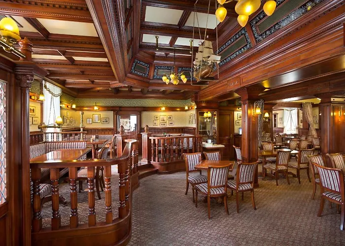 Nelson Hotel